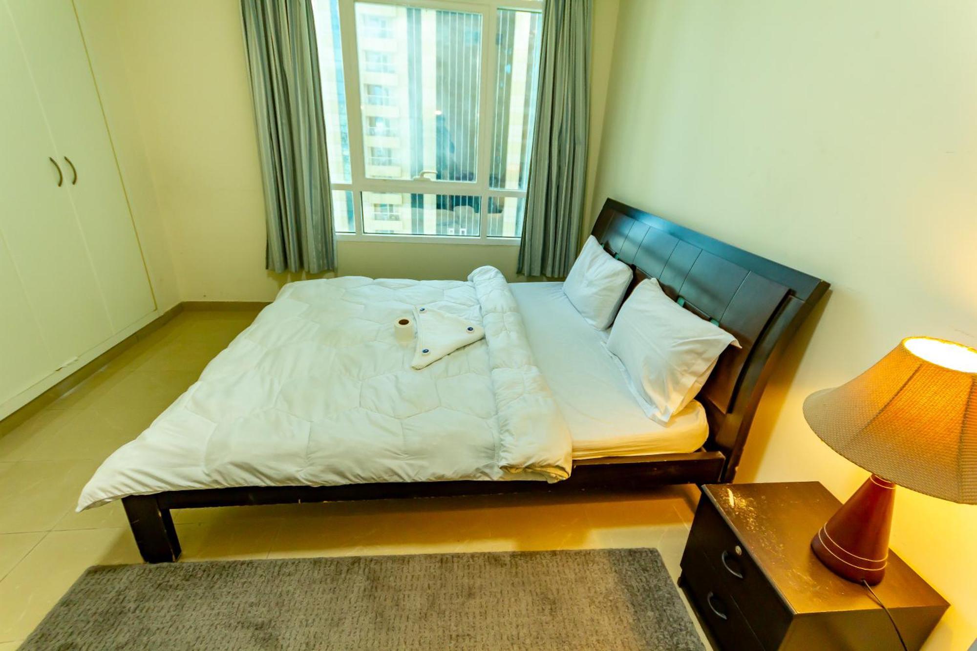 Big Rooms For ' Girls ' Only At Dubai, Marina المظهر الخارجي الصورة