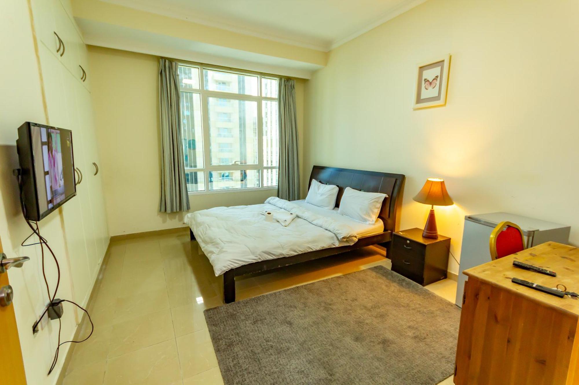 Big Rooms For ' Girls ' Only At Dubai, Marina المظهر الخارجي الصورة