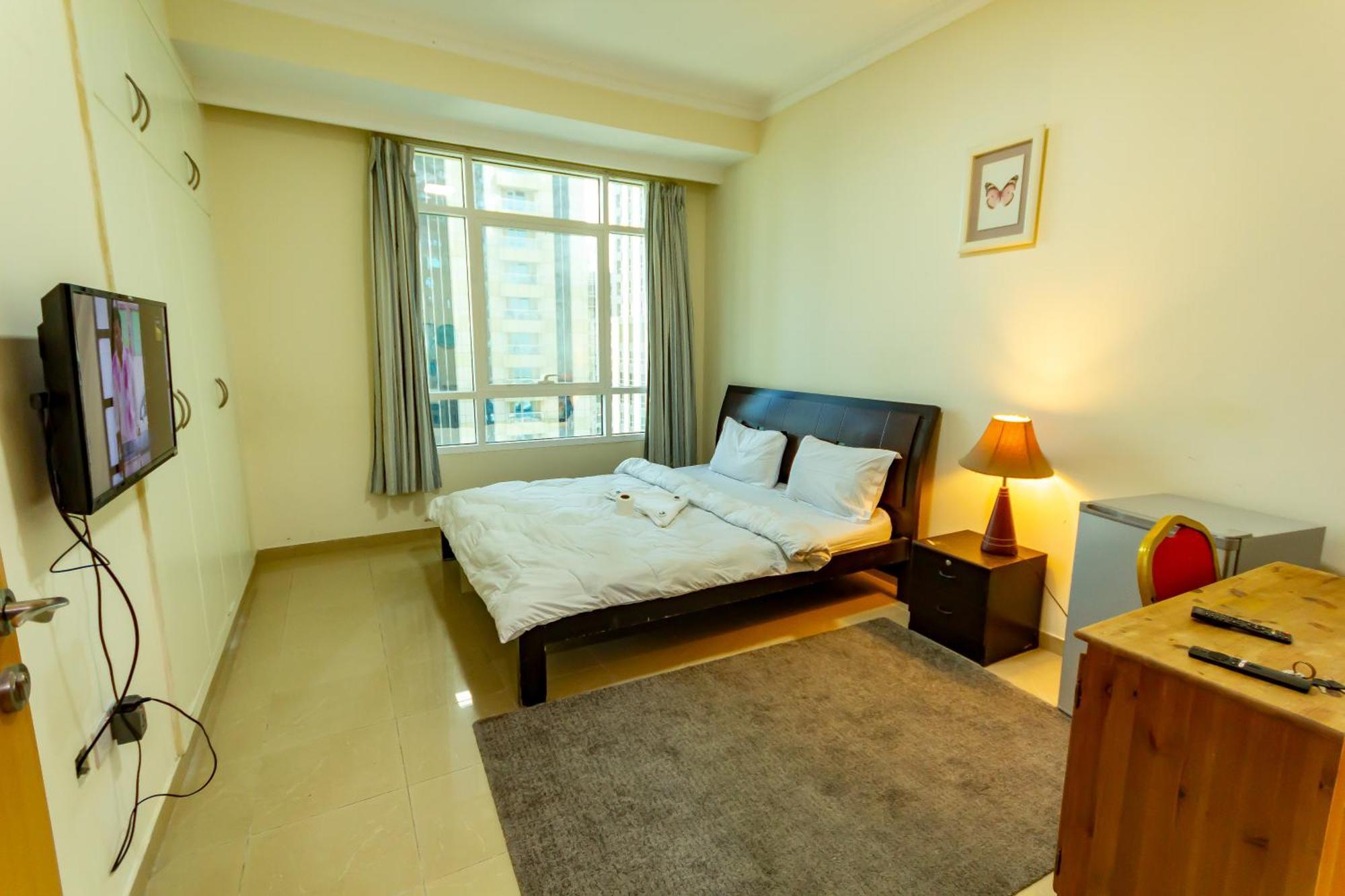 Big Rooms For ' Girls ' Only At Dubai, Marina المظهر الخارجي الصورة
