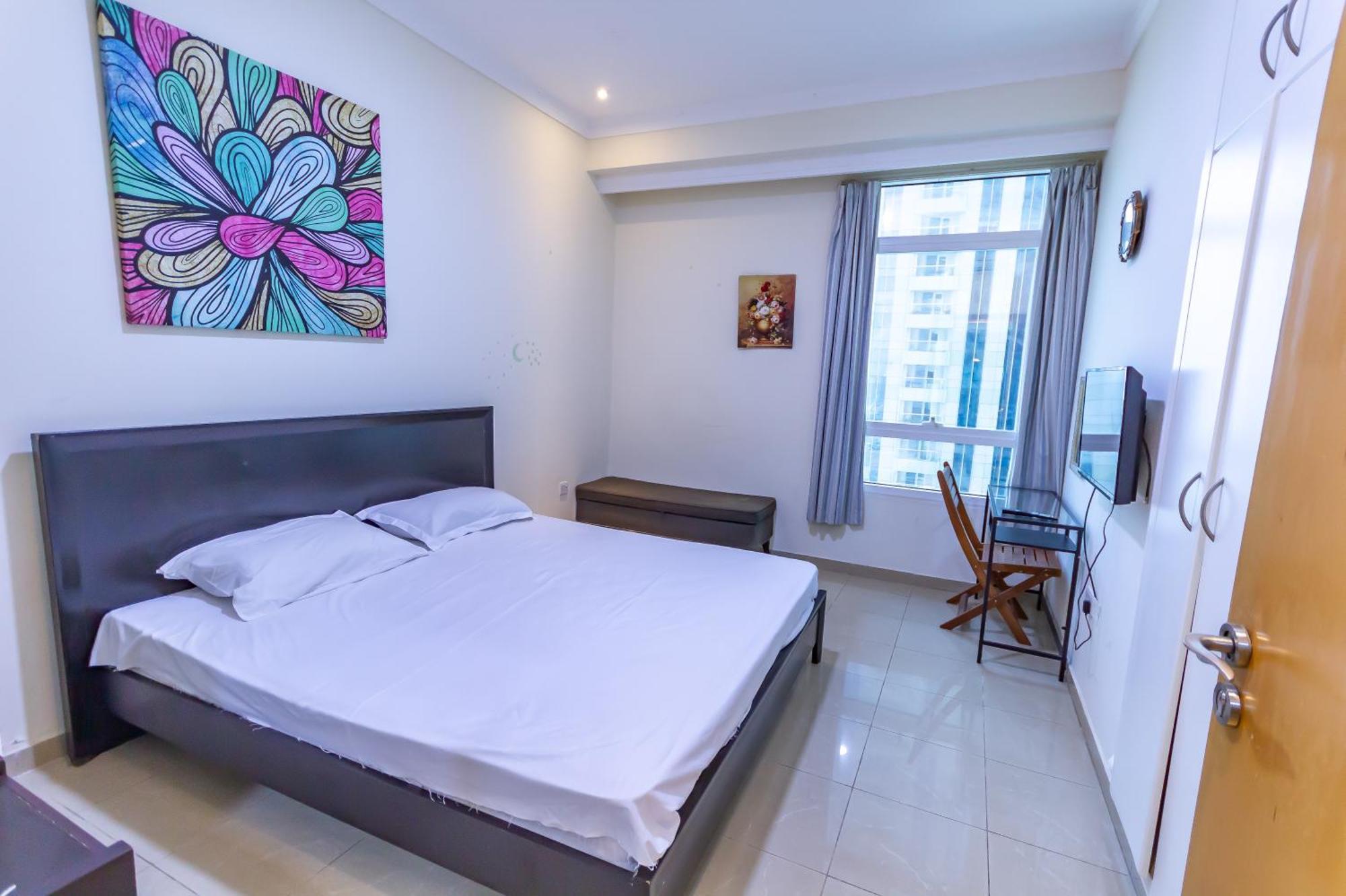 Big Rooms For ' Girls ' Only At Dubai, Marina المظهر الخارجي الصورة