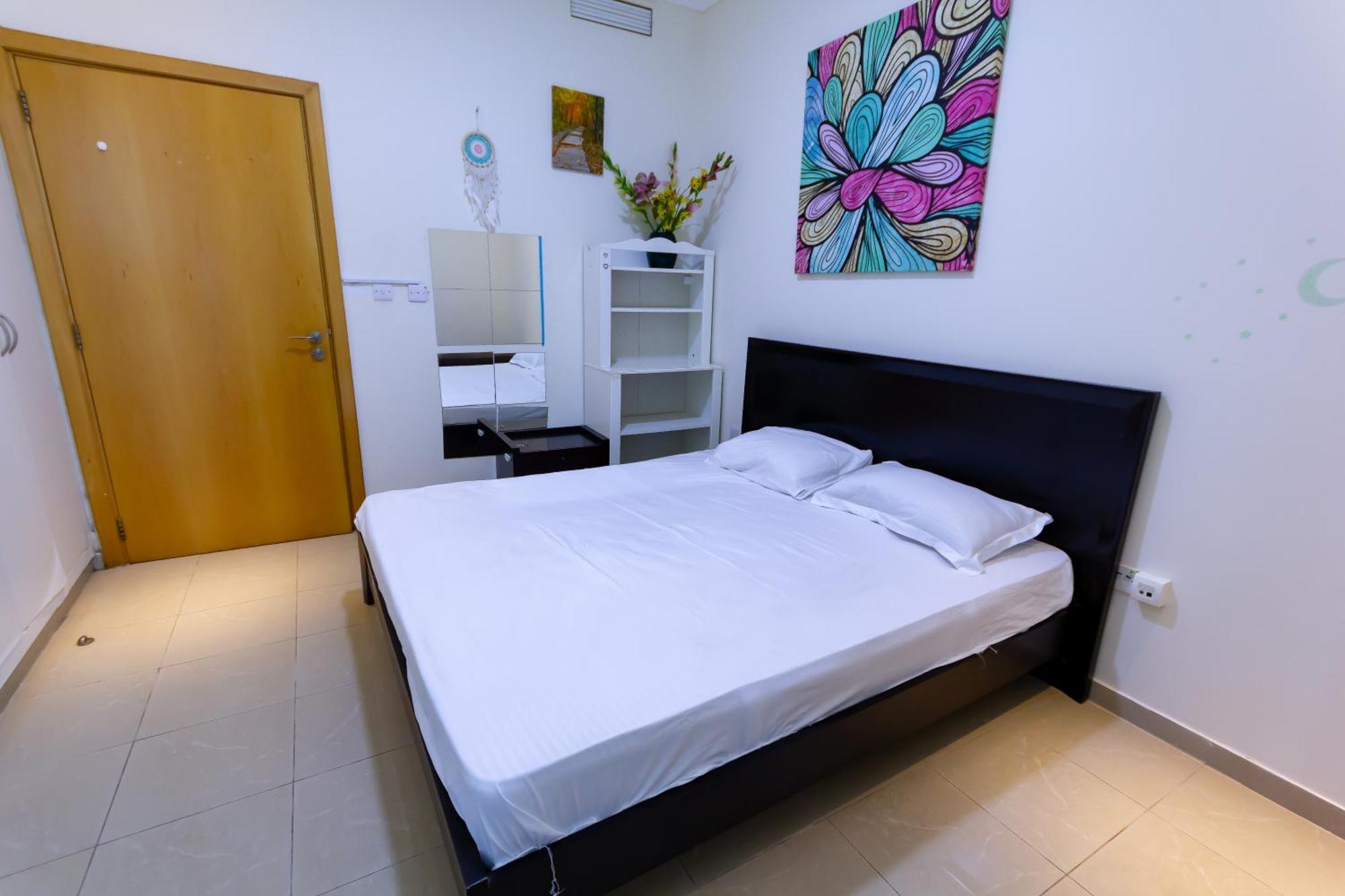 Big Rooms For ' Girls ' Only At Dubai, Marina المظهر الخارجي الصورة