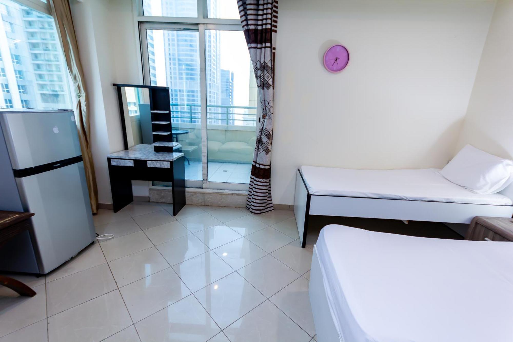 Big Rooms For ' Girls ' Only At Dubai, Marina المظهر الخارجي الصورة