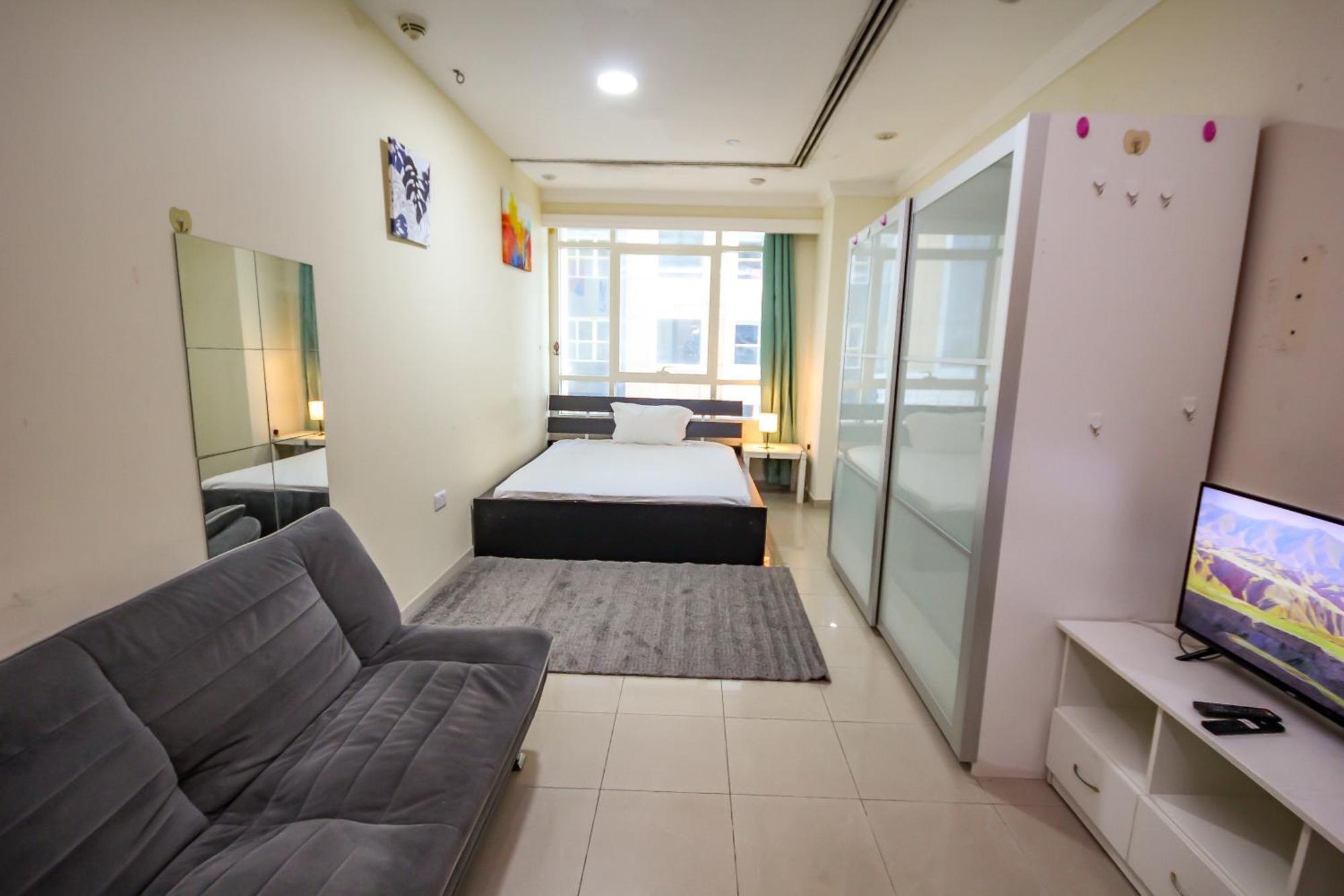 Big Rooms For ' Girls ' Only At Dubai, Marina المظهر الخارجي الصورة