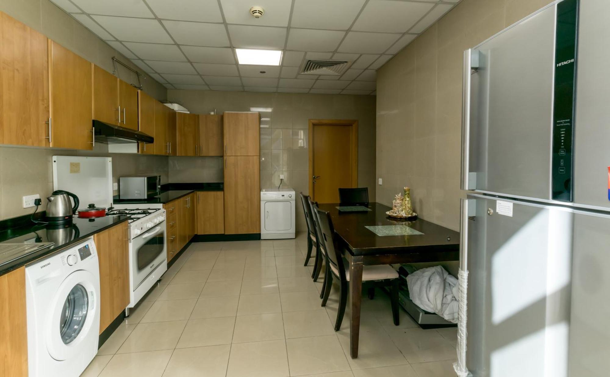 Big Rooms For ' Girls ' Only At Dubai, Marina المظهر الخارجي الصورة
